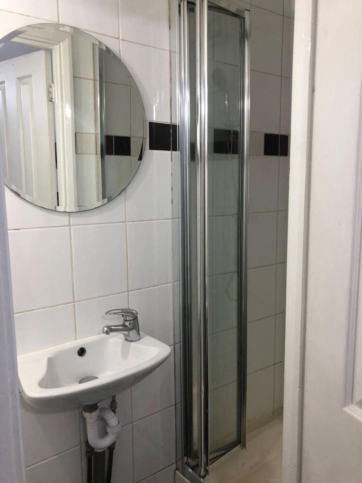 Saji Hotel Ilford Luaran gambar