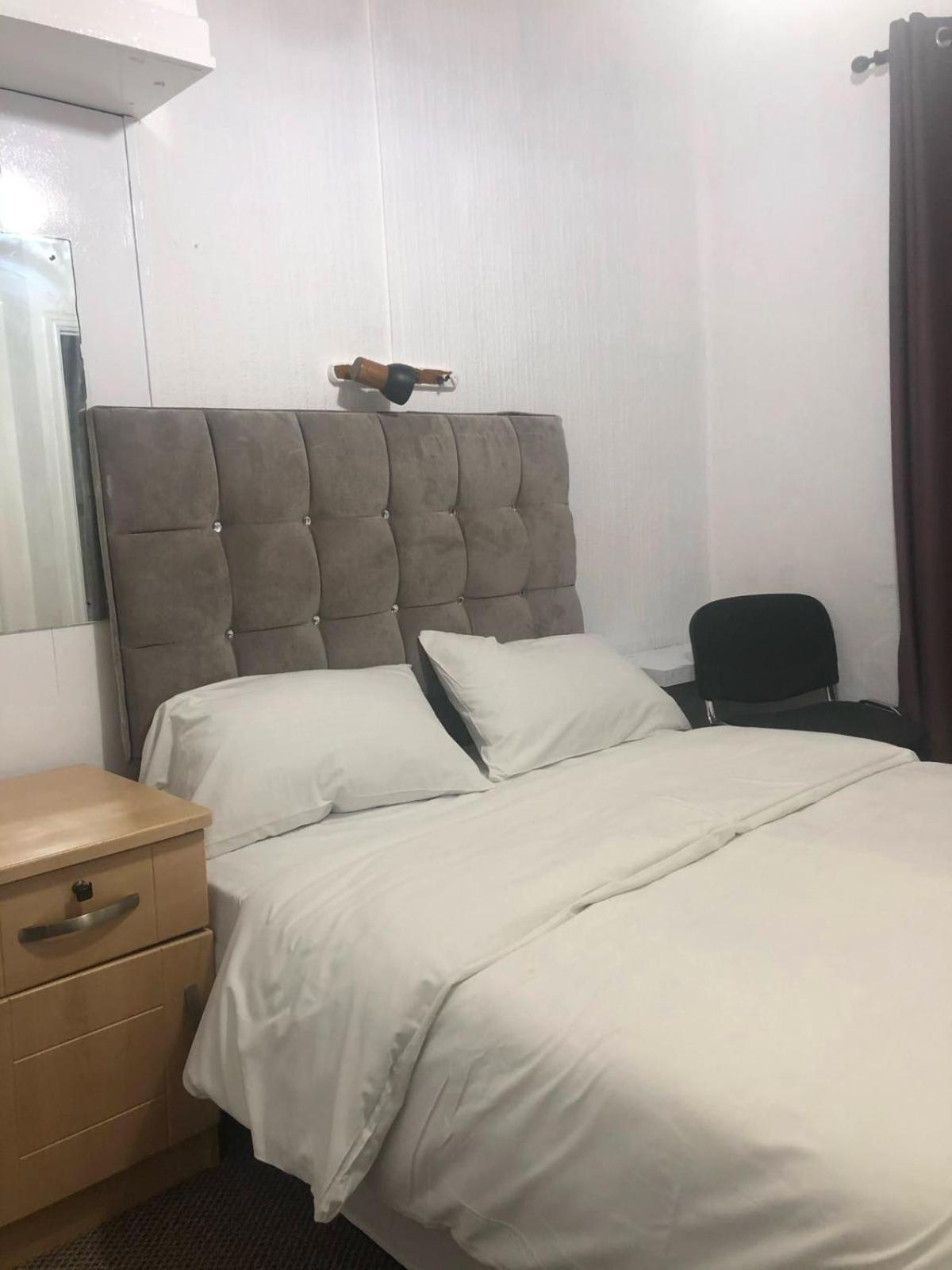 Saji Hotel Ilford Luaran gambar