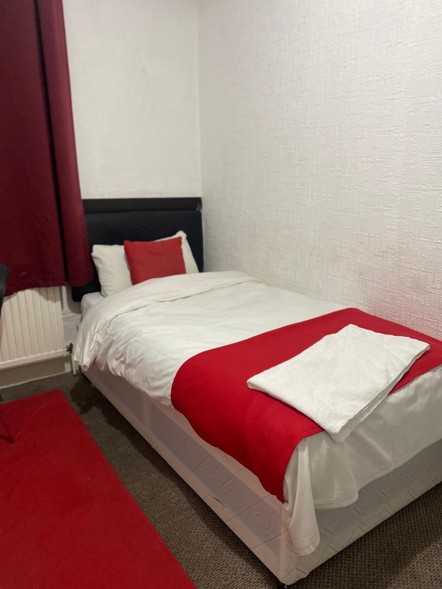 Saji Hotel Ilford Luaran gambar