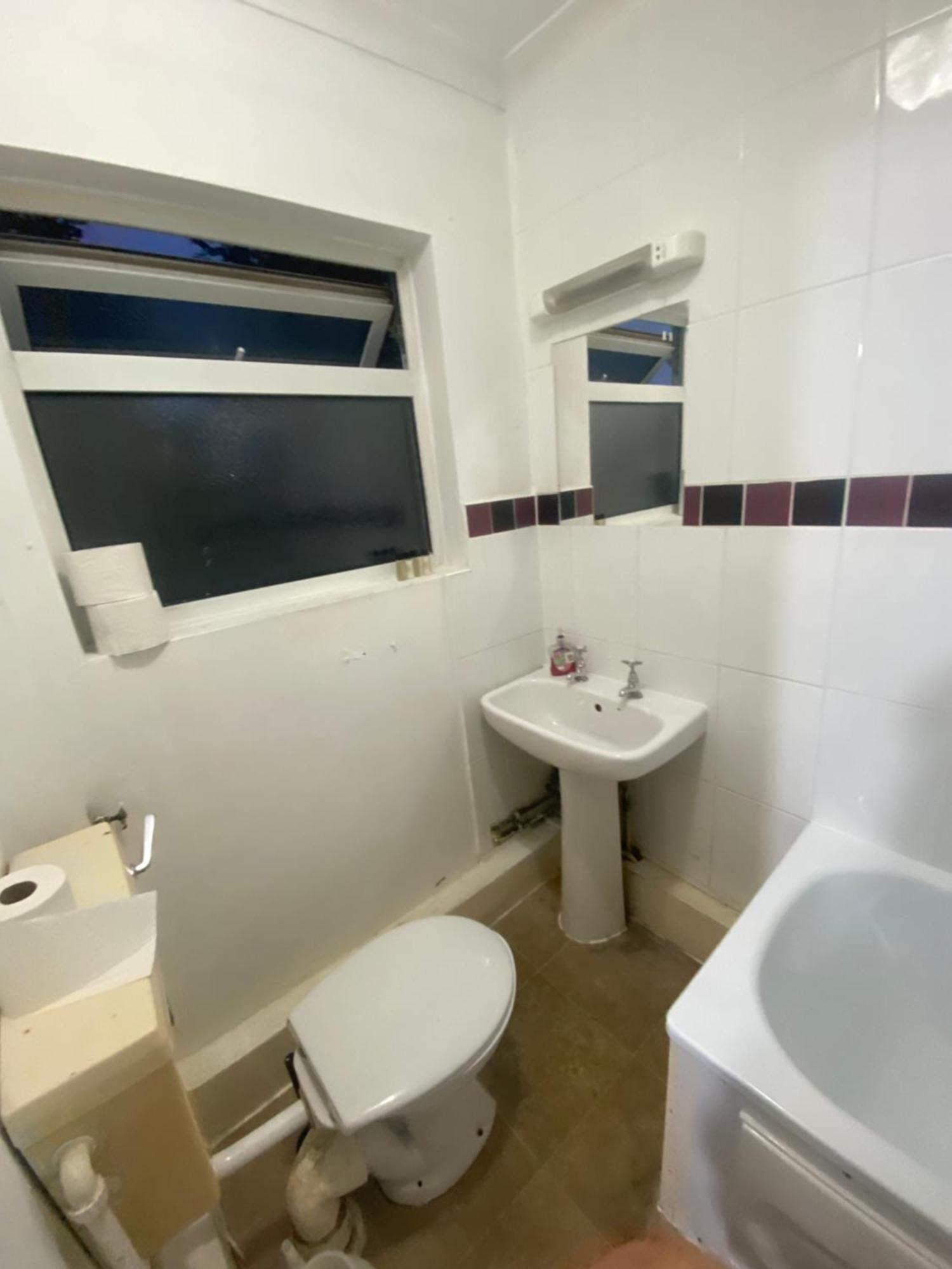 Saji Hotel Ilford Luaran gambar